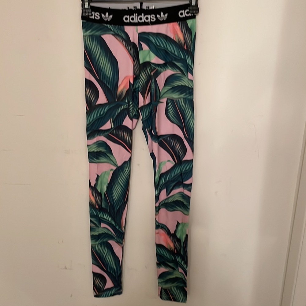 Adidas - Picture 3 of 5
